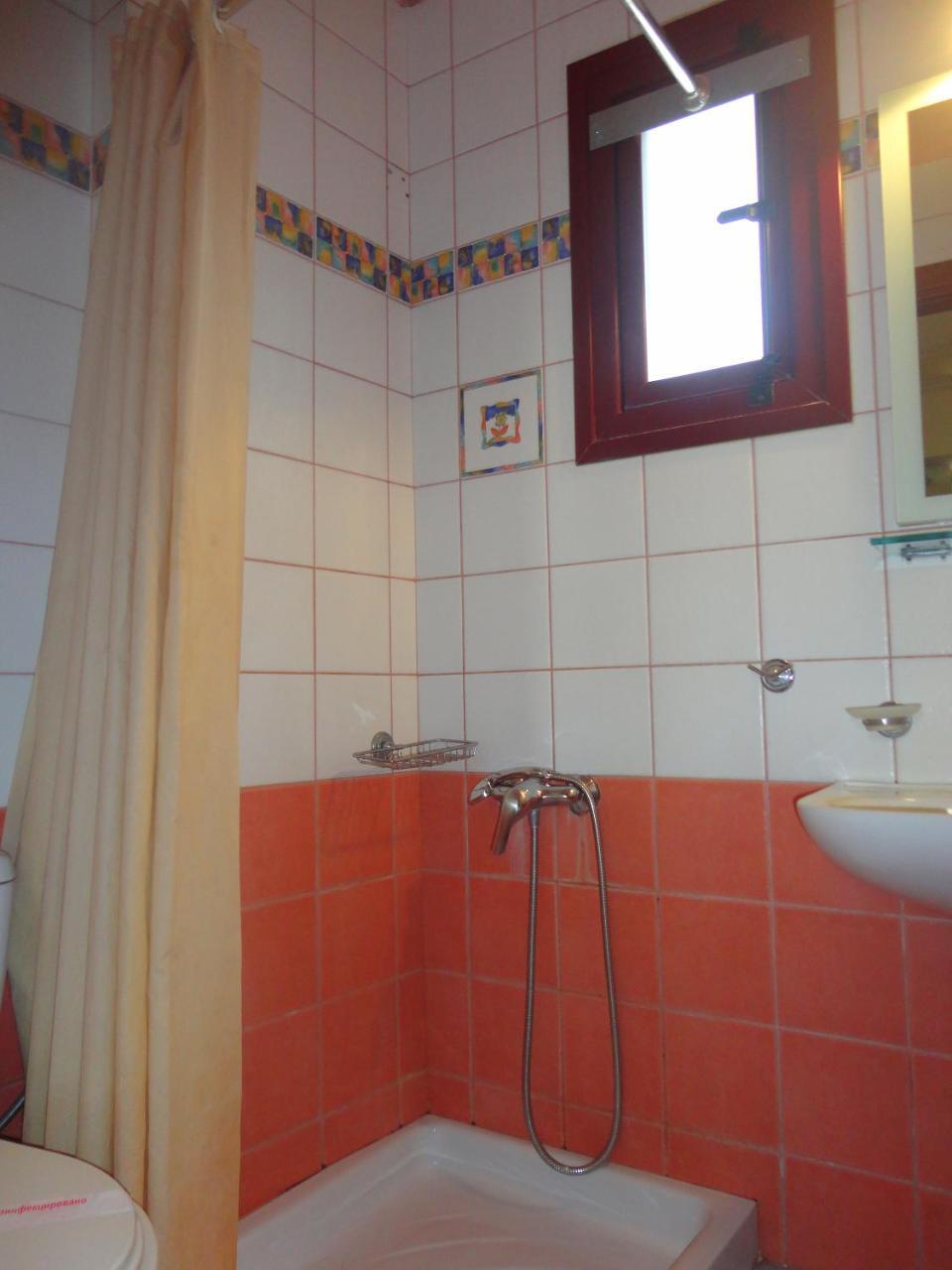 Lirio Guest House Makrakomi Экстерьер фото