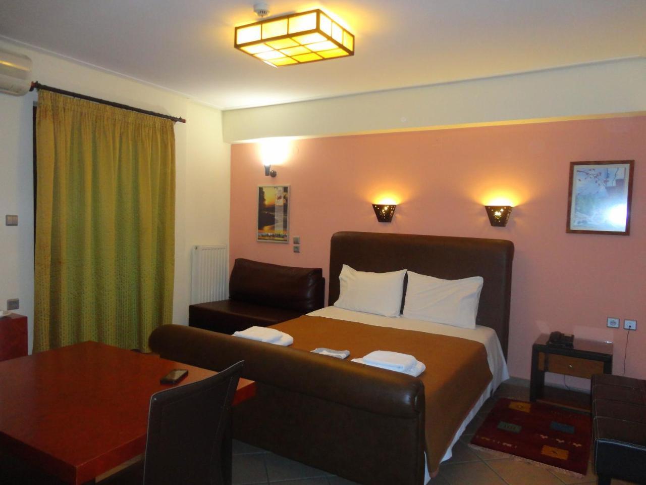 Lirio Guest House Makrakomi Экстерьер фото
