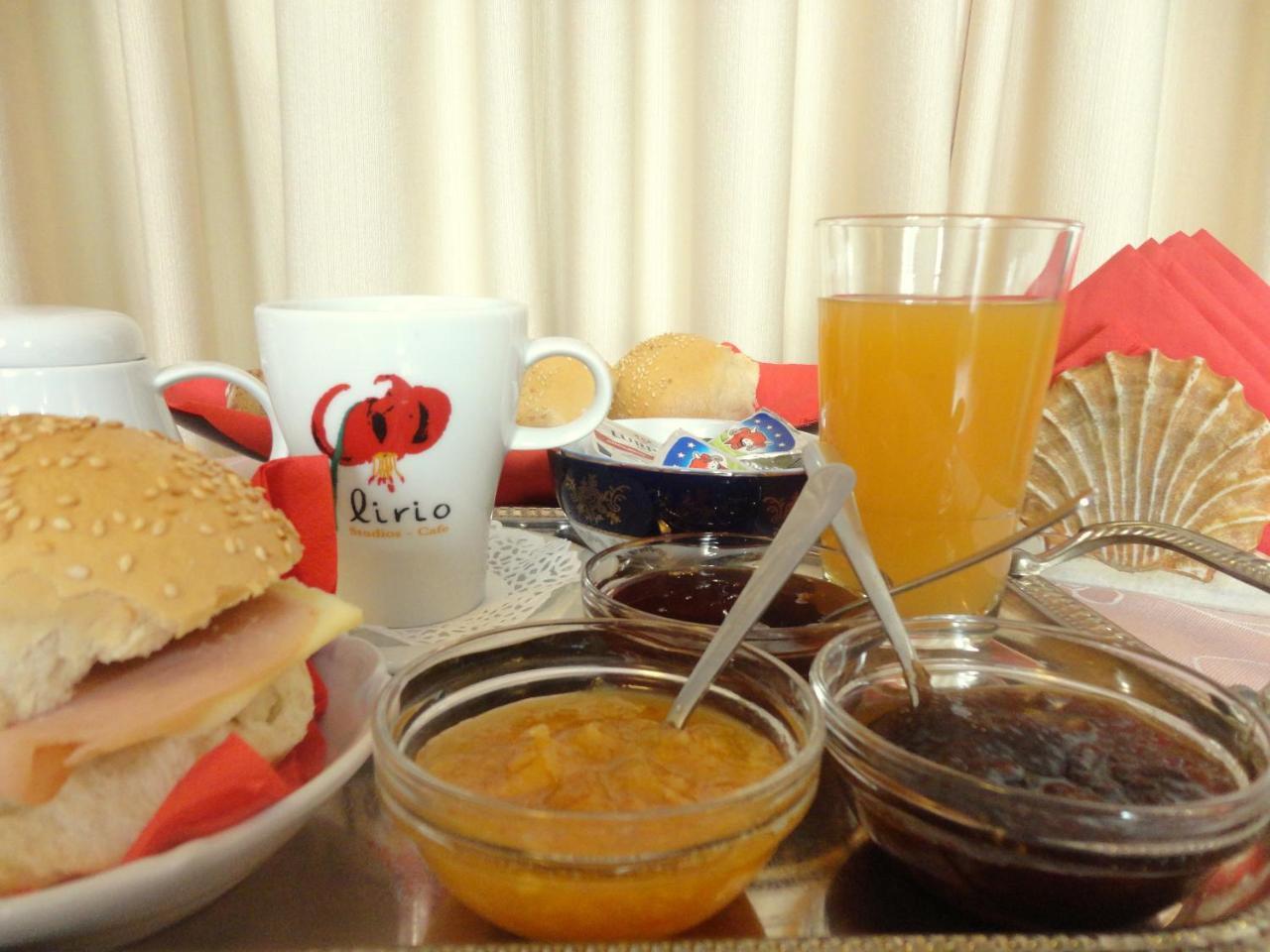 Lirio Guest House Makrakomi Экстерьер фото