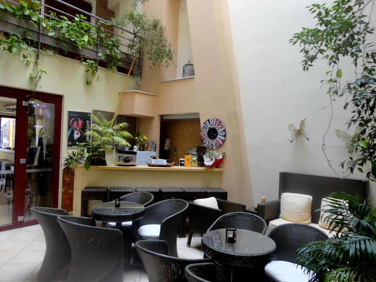 Lirio Guest House Makrakomi Экстерьер фото
