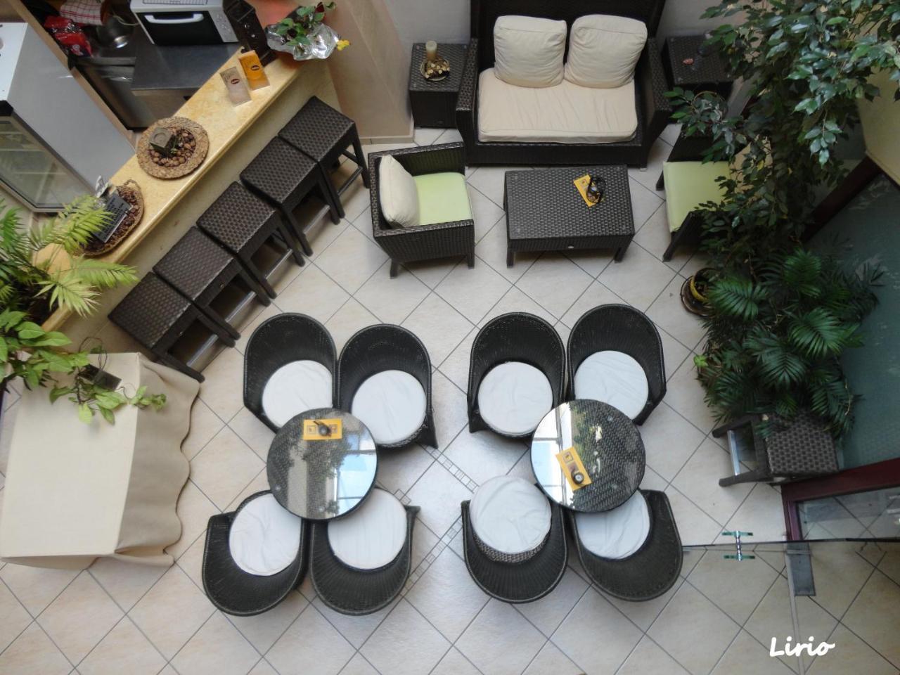 Lirio Guest House Makrakomi Экстерьер фото
